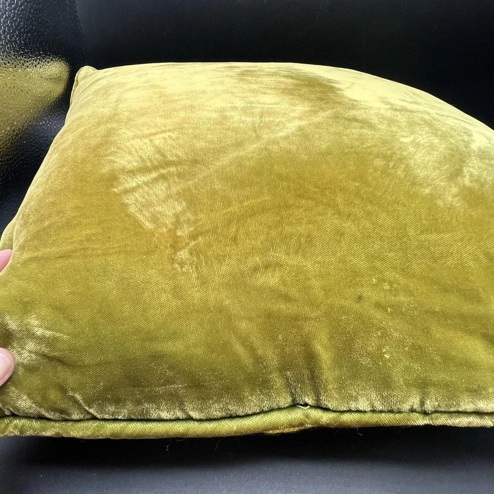 VTG Floral Tapestry Pillow Yellow w/ Bright flowers Needlepoint 15x15 Velvet Bck
